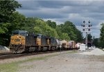 CSXT 464 Leads M426 at CPF-AY